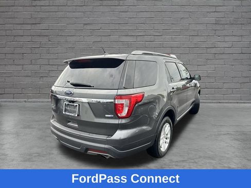 Used 2019 Ford Explorer XLT w/ Equipment Group 202A AWD/4WD image 8