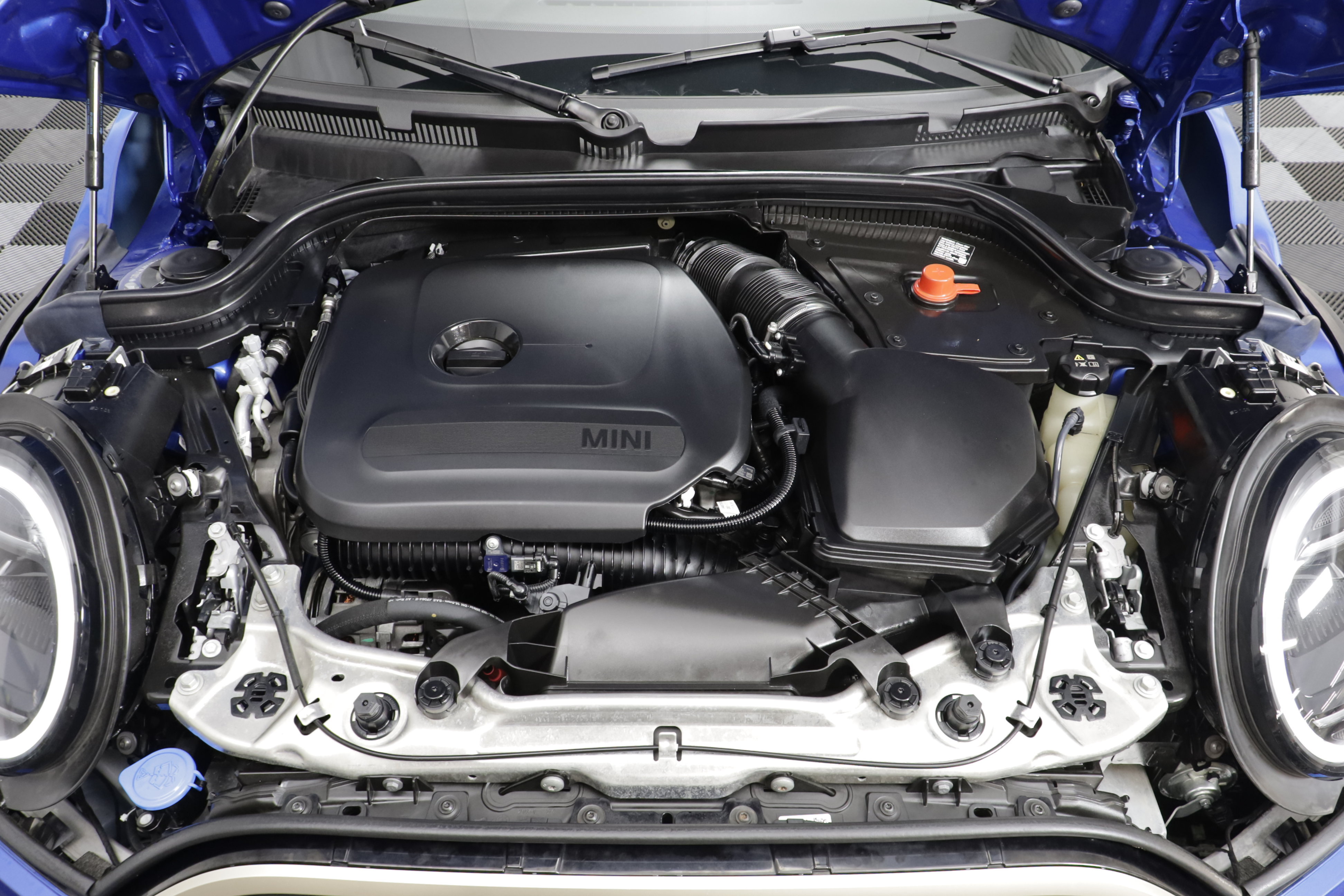 Certified 2025 MINI Cooper S FWD image 23