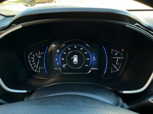 Used 2019 Hyundai Santa Fe SEL FWD image 26