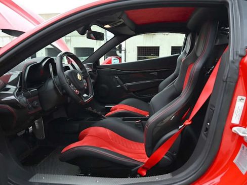 Used 2015 Ferrari 458 Speciale Coupe RWD image 3
