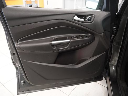 Used 2018 Ford Escape Titanium w/ Ford Safe & Smart Package AWD/4WD image 18