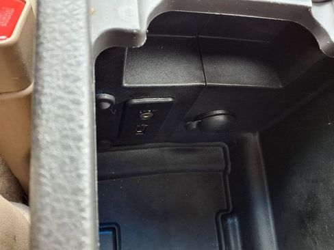 Used 2012 Ford Fusion SEL FWD image 21