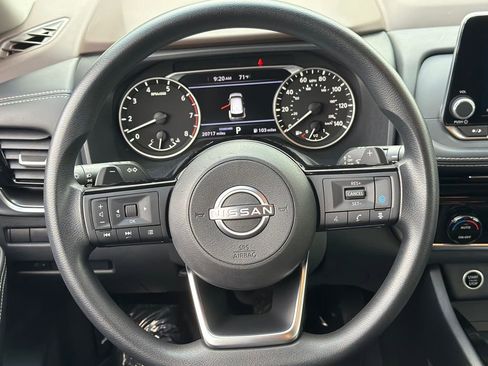 Used 2023 Nissan Rogue SV image 15