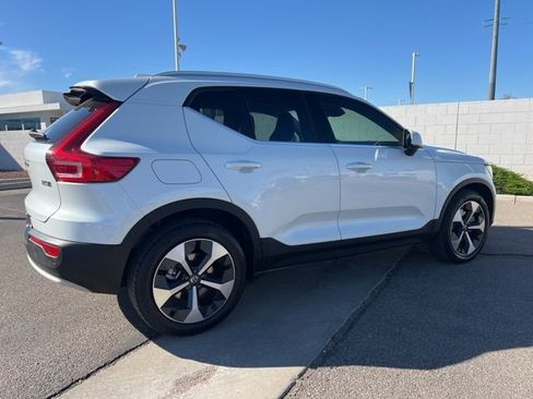 New 2025 Volvo XC40 B5 Core w/ Protection Package Premier AWD/4WD image 3