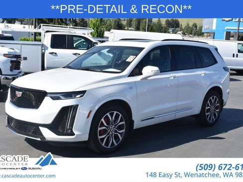 Used 2024 Cadillac XT6 Sport w/ LPO, Floor Liner Package AWD/4WD image 1