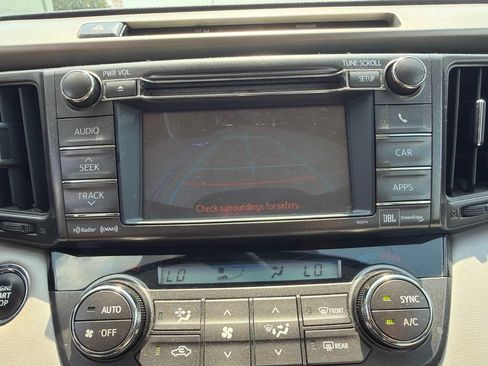 Used 2013 Toyota RAV4 Limited AWD/4WD image 18