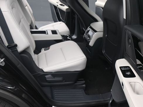 Used 2025 Lincoln Aviator Reserve w/ Illumination Package image 18