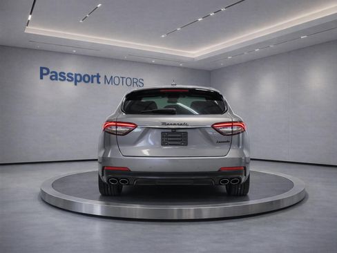 Used 2022 Maserati Levante Modena AWD/4WD image 5