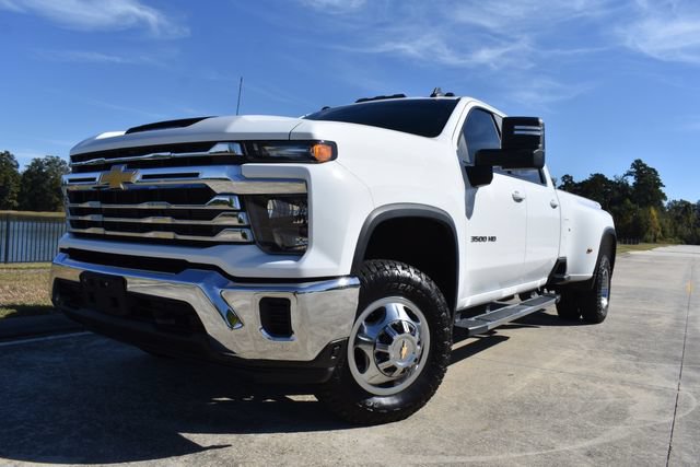 Used 2024 Chevrolet Silverado 3500 LT AWD/4WD image 1