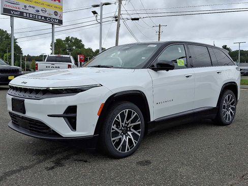 New 2025 Jeep Wagoneer S Limited w/ Comfort Package image 2