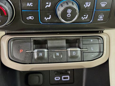 Used 2023 GMC Acadia Denali AWD/4WD image 19
