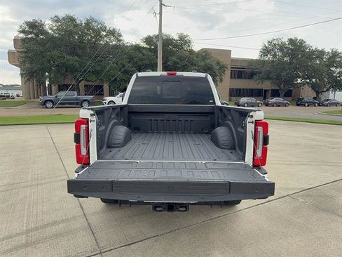 Used 2024 Ford F250 Platinum image 7