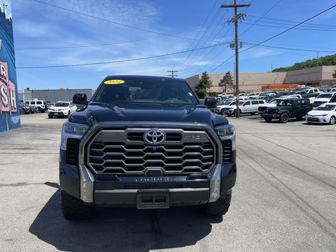 Used 2024 Toyota Tundra Platinum w/ TRD Off-Road Package AWD/4WD image 5