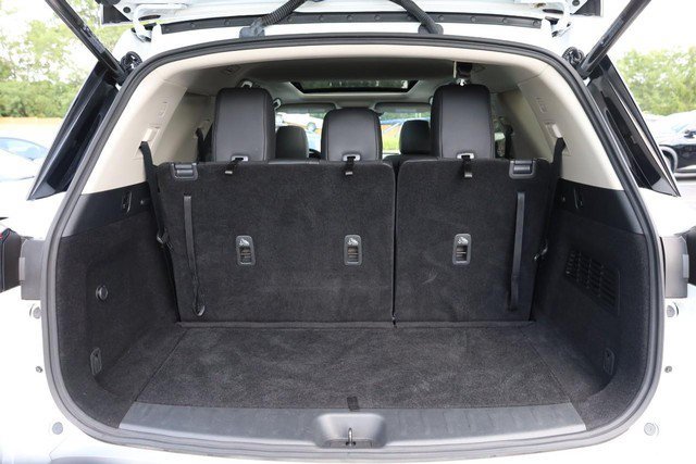 Certified 2025 Nissan Pathfinder SL w/ SL Premium Package FWD image 7