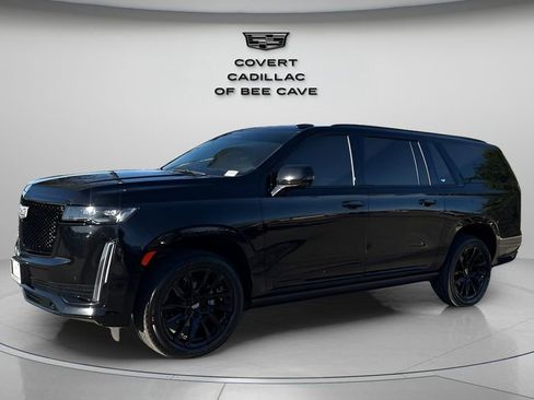 Used 2022 Cadillac Escalade ESV Sport Platinum w/ LPO, ONYX Package image 3