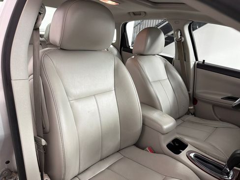 Used 2011 Chevrolet Impala LT w/ Luxury Edition Package FWD image 23