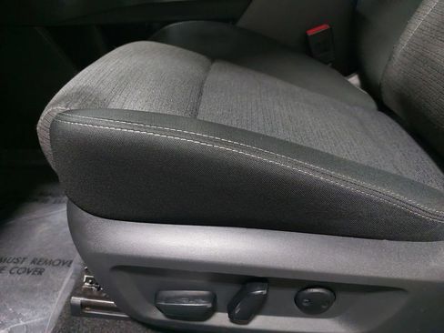 Used 2023 Nissan Rogue SV image 27