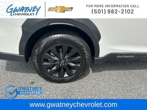 Used 2025 Subaru Outback Onyx Edition XT AWD/4WD image 11