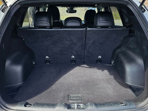 Used 2024 Jeep Compass Latitude image 13