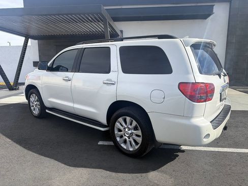 Used 2015 Toyota Sequoia Platinum AWD/4WD image 5