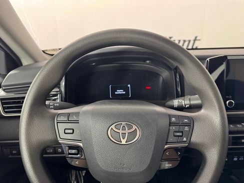 Used 2025 Toyota Camry LE FWD image 15