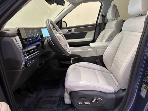Used 2025 Hyundai Santa Fe Calligraphy AWD/4WD image 22