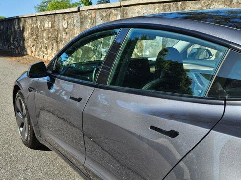 Used 2023 Tesla Model 3 Standard Range image 19