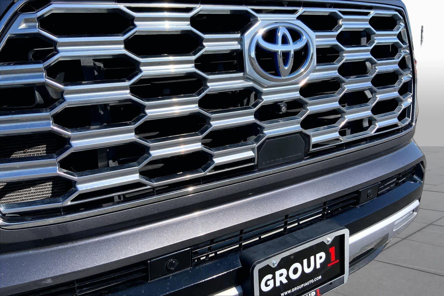 Used 2023 Toyota Sequoia Capstone AWD/4WD image 29