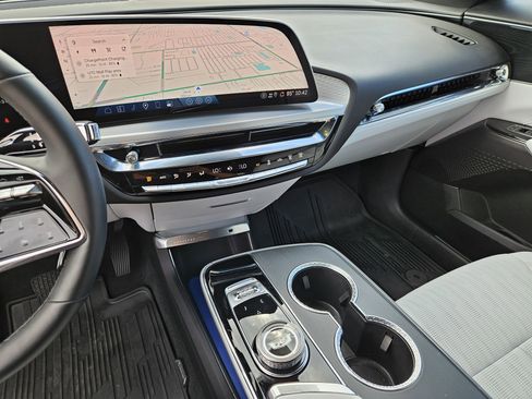 New 2025 Cadillac Lyriq Sport image 25