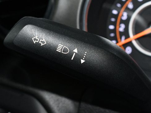 Used 2018 Jeep Wrangler Unlimited Sahara AWD/4WD image 27