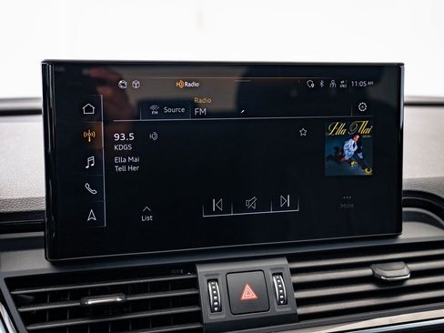 Used 2023 Audi Q5 2.0T Premium w/ Convenience Package image 28