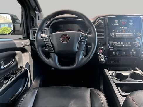 Used 2023 Nissan Titan PRO-4X w/ Pro-4x Convenience Package AWD/4WD image 6
