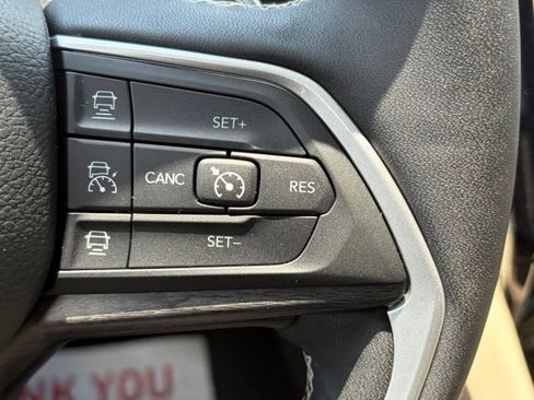 Used 2023 Jeep Grand Cherokee L Limited w/ Luxury Tech Group II AWD/4WD image 19