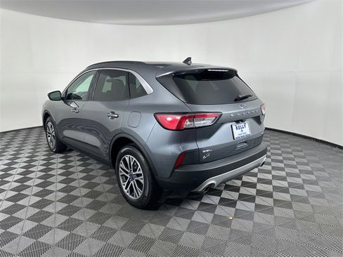 Used 2022 Ford Escape SEL image 4