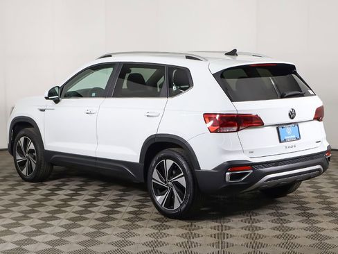 Used 2024 Volkswagen Taos SE AWD/4WD image 10