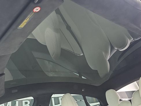 Used 2022 Tesla Model S image 20