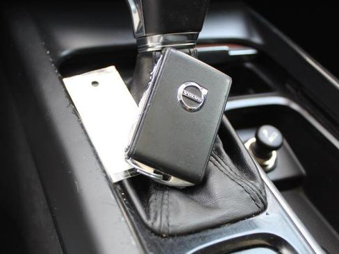 Used 2021 Volvo S60 T5 Momentum image 35