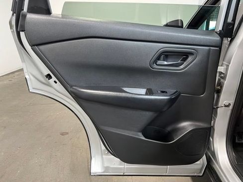 Used 2024 Nissan Rogue S AWD/4WD image 19