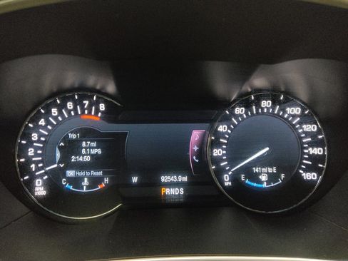 Used 2016 Lincoln MKX Reserve w/ Technology Package FWD image 23