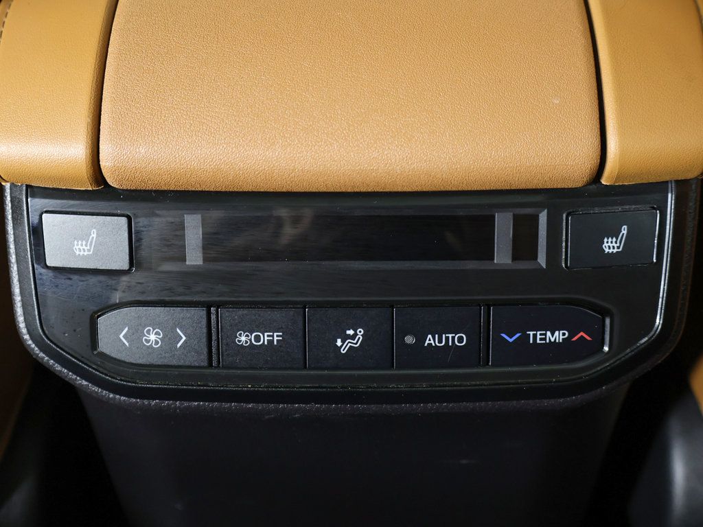 Used 2023 Toyota Highlander Platinum AWD/4WD image 59