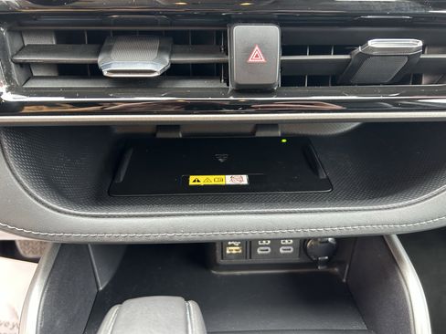 Certified 2023 Toyota Highlander XLE image 29