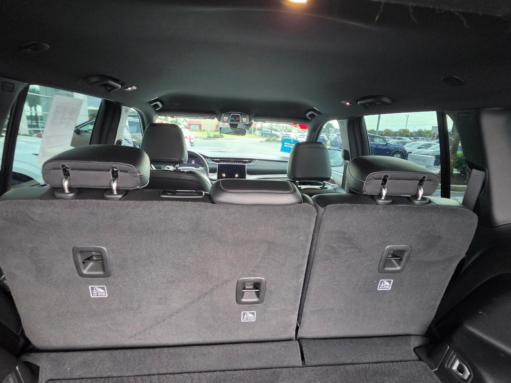 Used 2025 Jeep Grand Cherokee Limited w/ Black Appearance Package RWD image 13