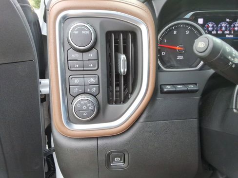 Used 2020 Chevrolet Silverado 2500 High Country w/ Z71 Off-Road Package image 39