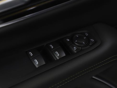 Used 2025 GMC Yukon XL Elevation w/ Elevation Premium Package image 25