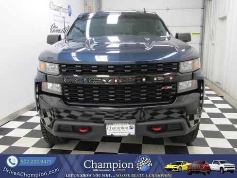 Used 2019 Chevrolet Silverado 1500 Custom Trail Boss w/ Custom Convenience Package AWD/4WD image 2