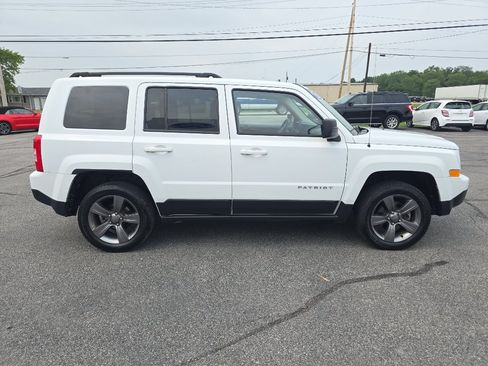 Used 2015 Jeep Patriot High Altitude AWD/4WD image 5