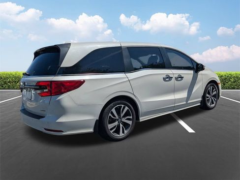 Used 2023 Honda Odyssey Touring image 5