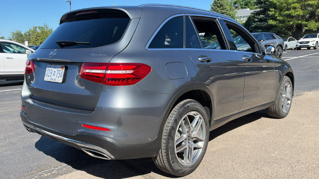 Used 2019 Mercedes-Benz GLC 300 4MATIC image 4