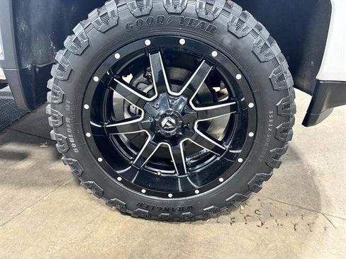 Used 2020 Chevrolet Silverado 2500 High Country w/ Z71 Off-Road Package image 23