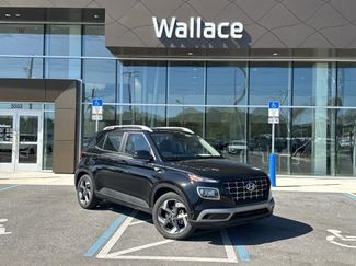 New 2025 Hyundai Venue SEL video 1